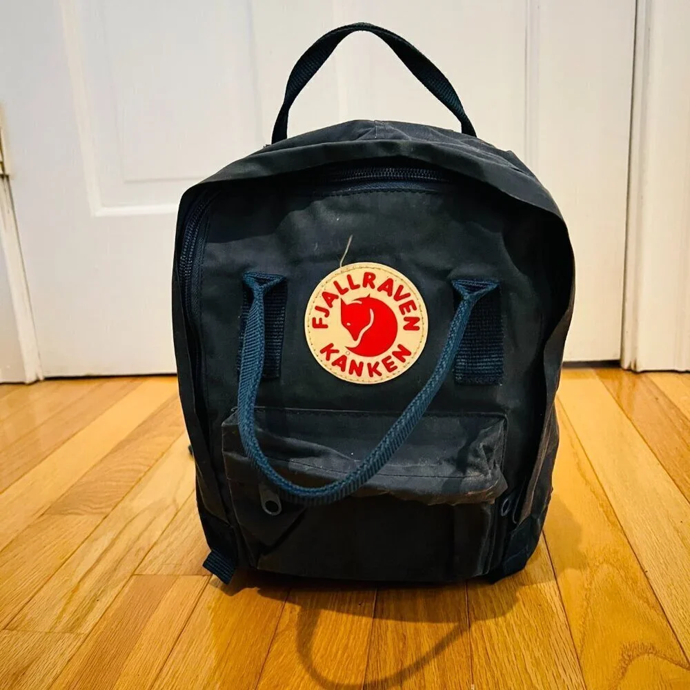 Fjall Raven Fjallraven Kånken Mini EVERYDAY OUTDOOR Backpack Bag